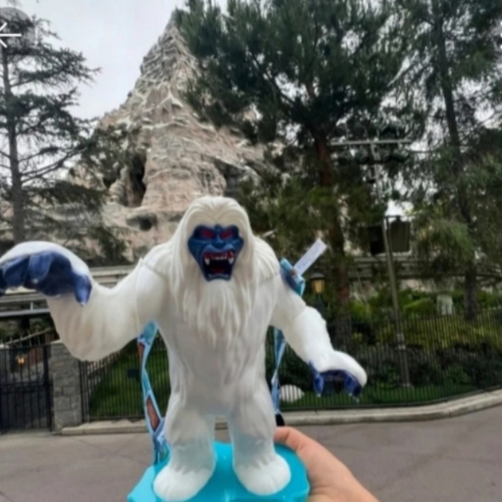 Disney Matterhorn bobsled ride sipper new